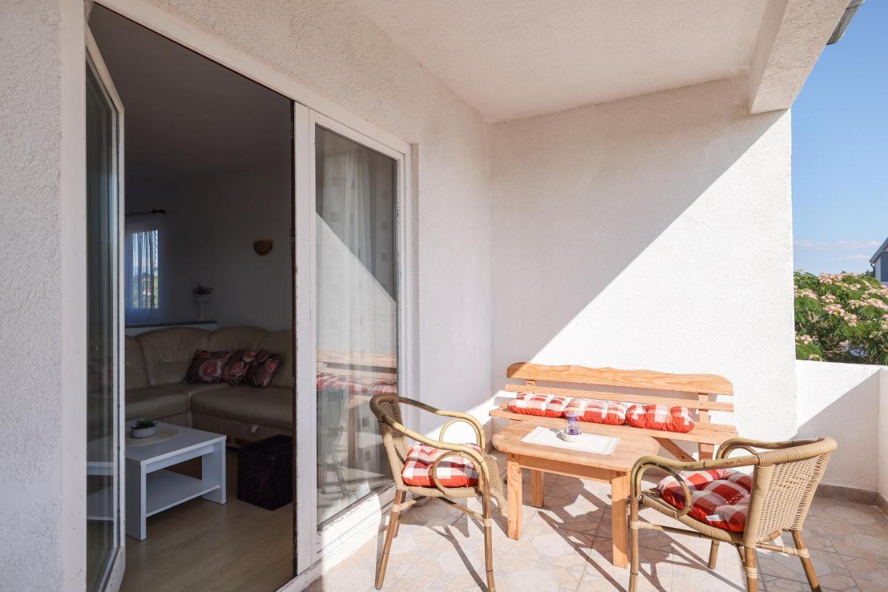 Apartments Miky วรซี ภายนอก รูปภาพ